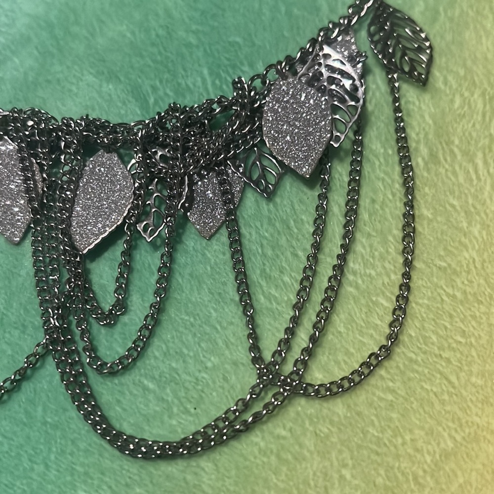 Charming Charlie necklace - Picture 2 of 8